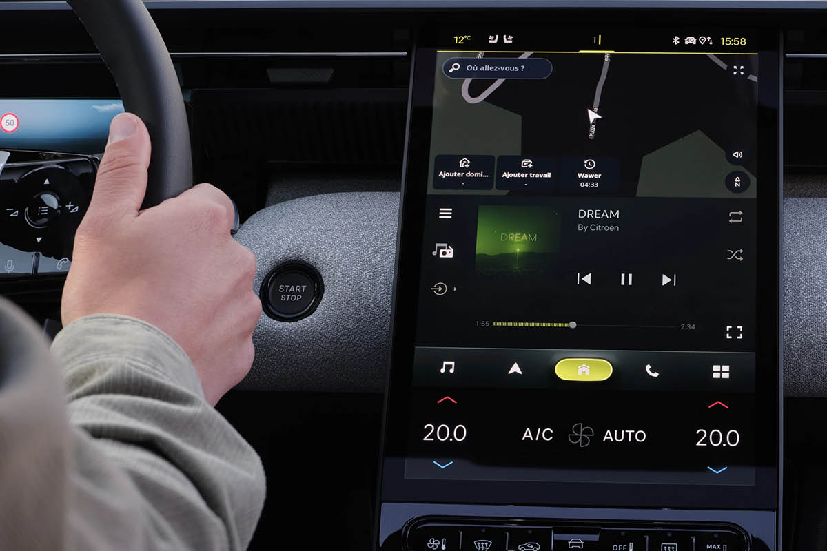 Citroën C-Zen Lounge mit 13 Zoll "Waterfall Screen" (vertikaler Touchscreen)